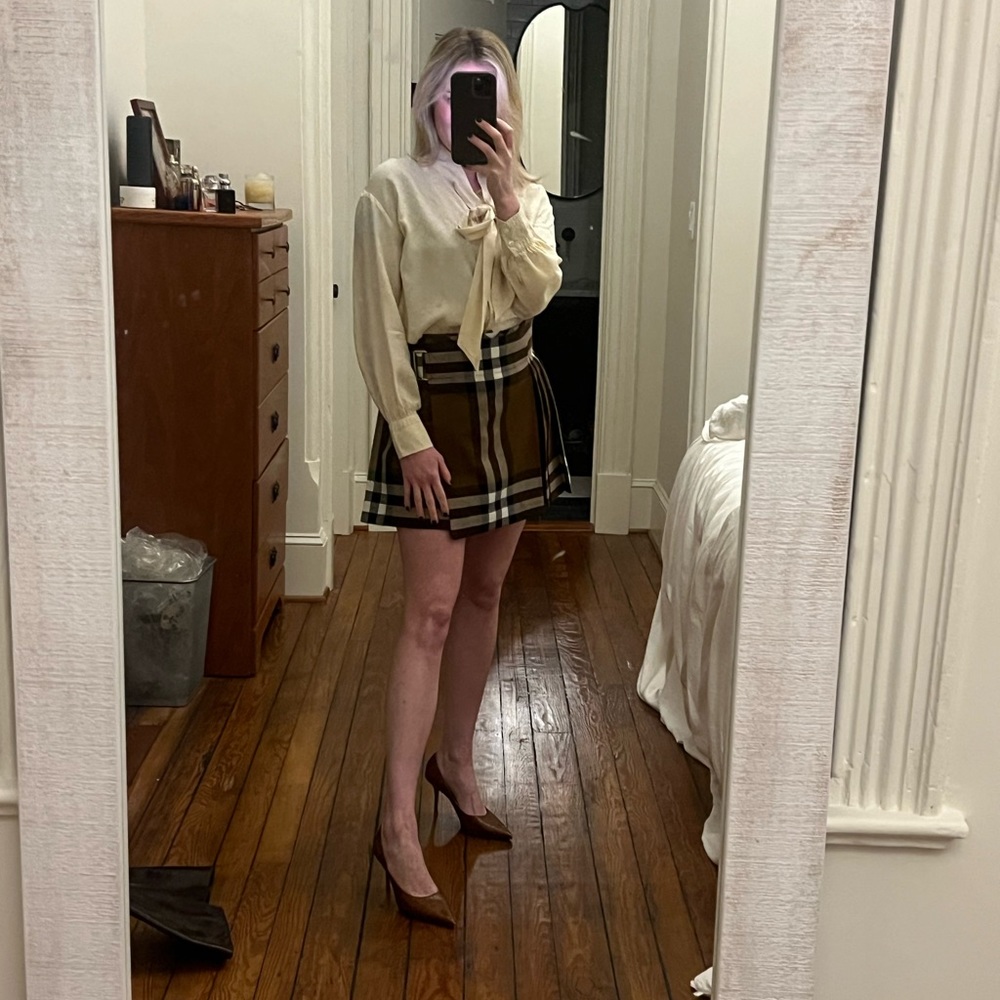 Meet your Posher, Emily